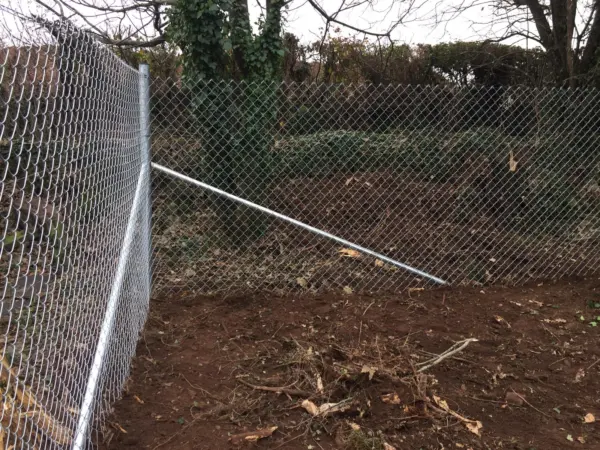 Chainlink wire with clipex fence posts and strainers